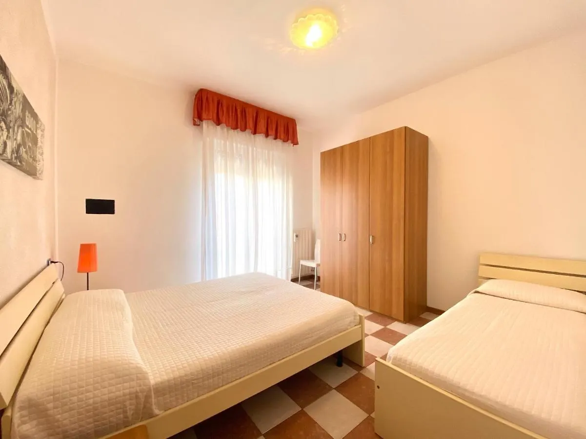 Appartamenti Adriana Carraro Immobiliare - Family Apartments Lido di Jesolo