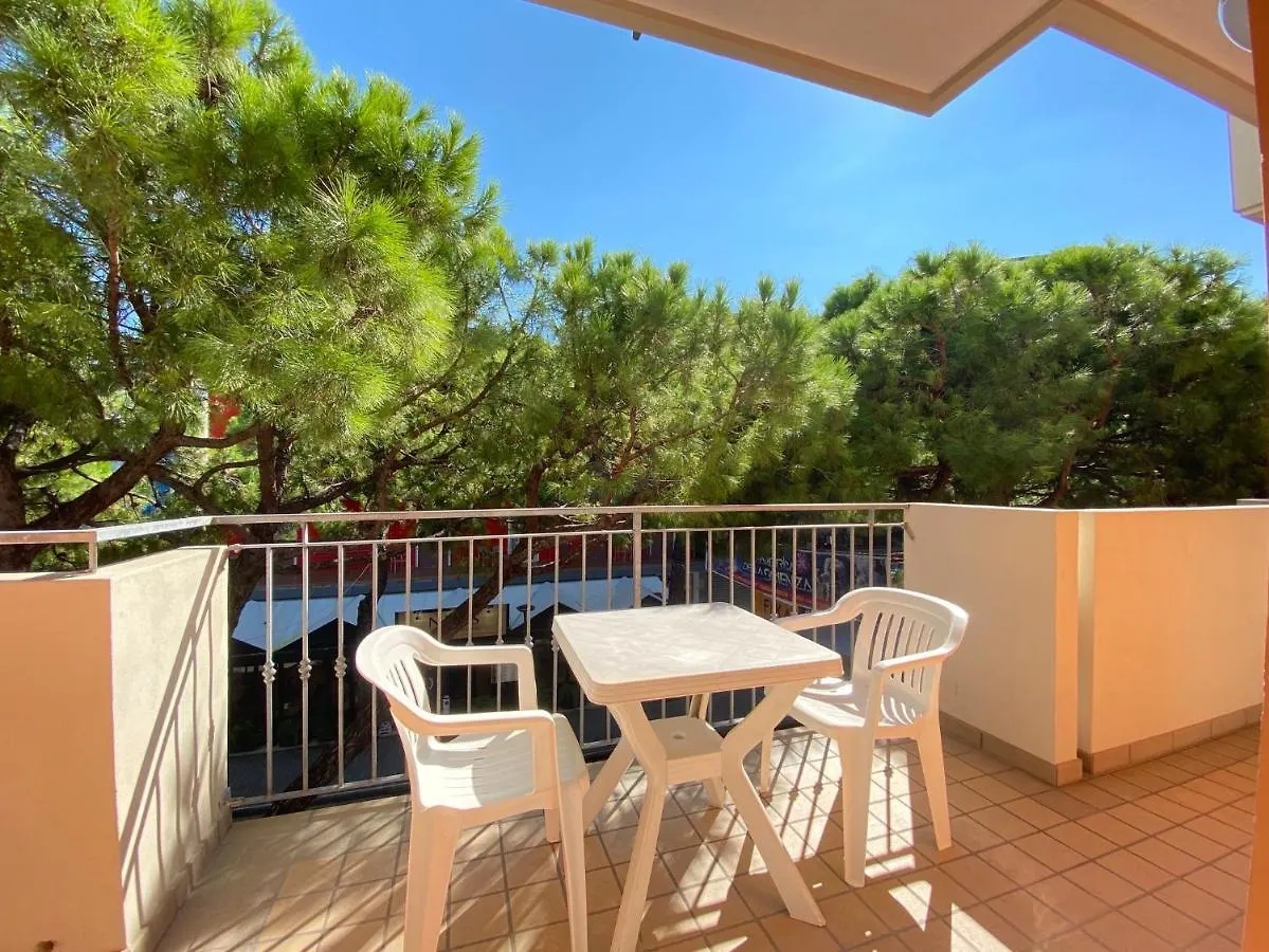Appartamenti Adriana Carraro Immobiliare - Family Apartments Lido di Jesolo Włochy